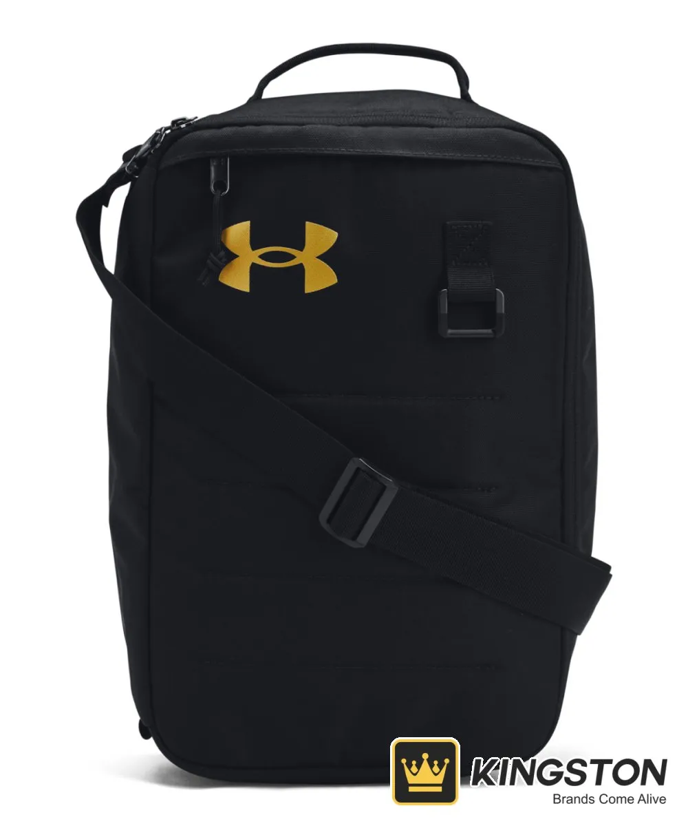 Under Armour UA Contain Shoe Bag in Black/Metallic Gold